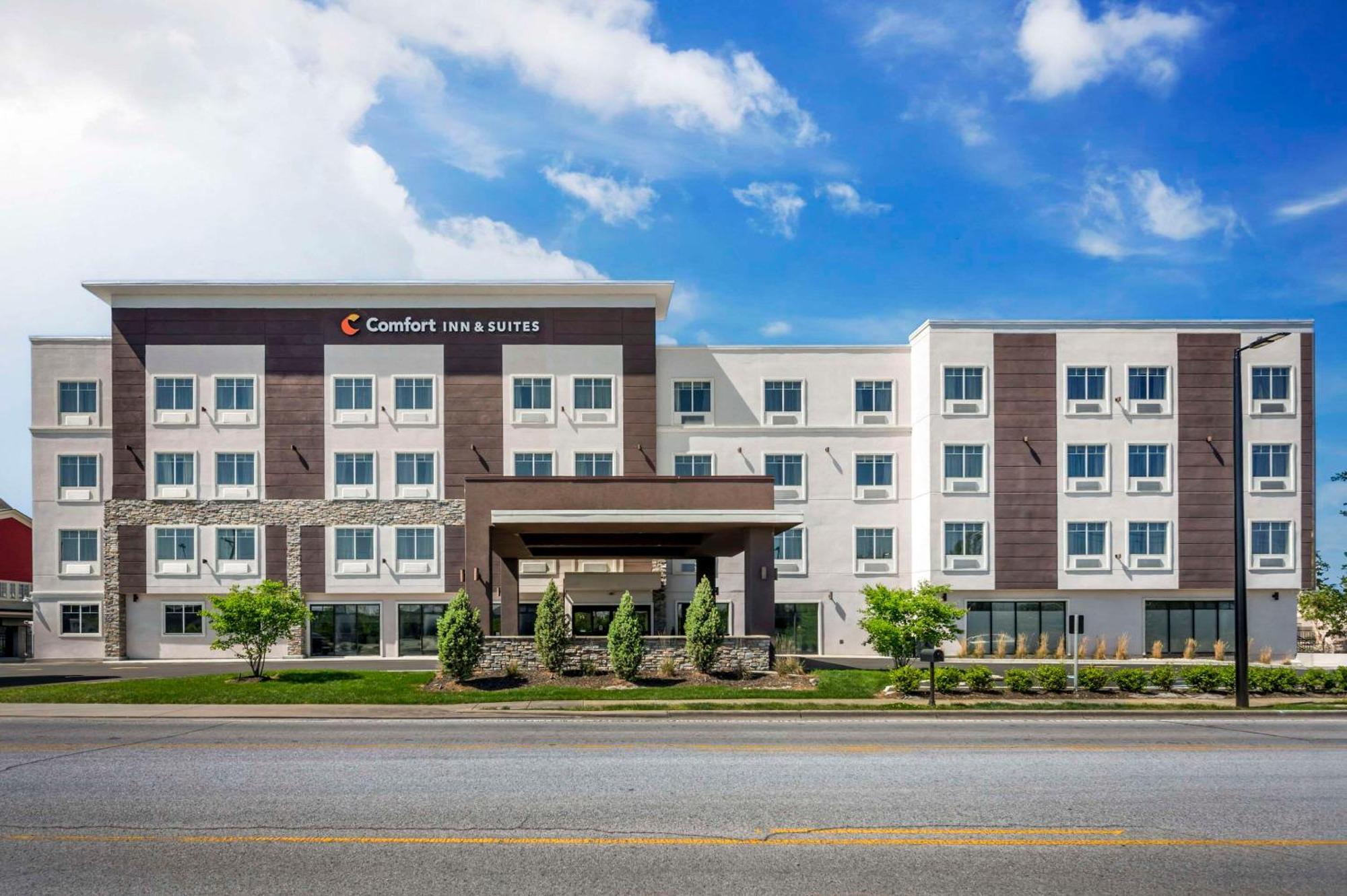Comfort Inn & Suites Clarksville - Louisville North Exterior photo