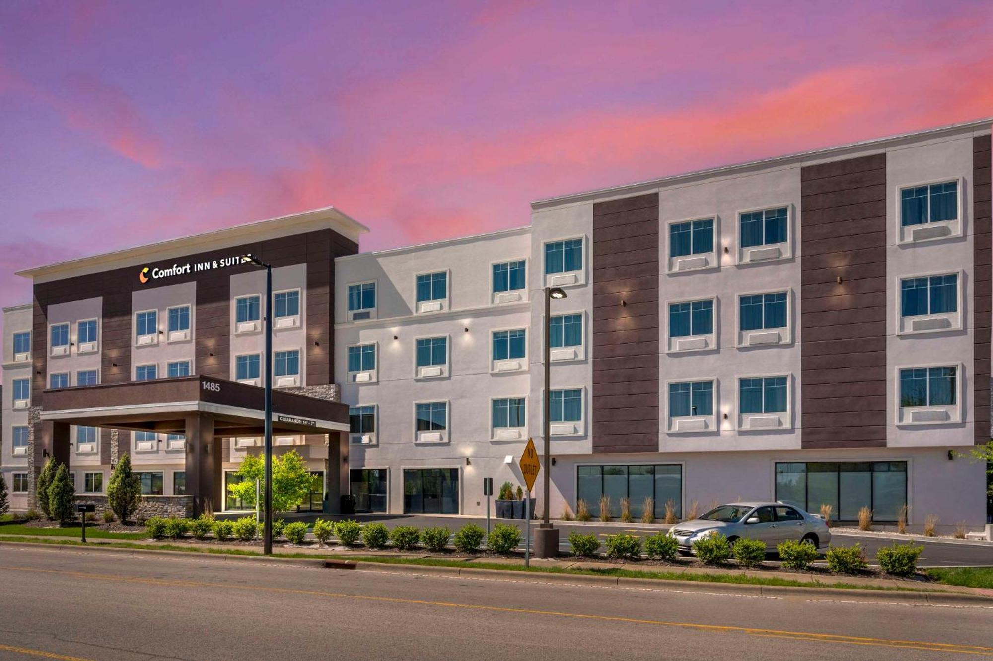 Comfort Inn & Suites Clarksville - Louisville North Exterior photo